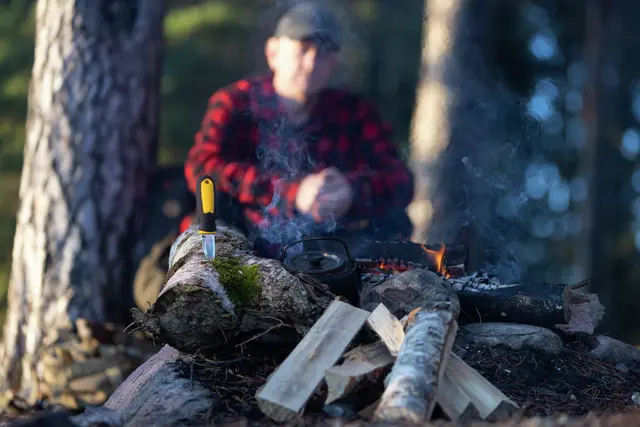 Kniv Kongla Brusletto Sort/gul 