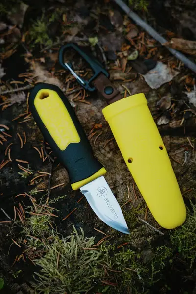 Kniv Kongla Brusletto Sort/gul 